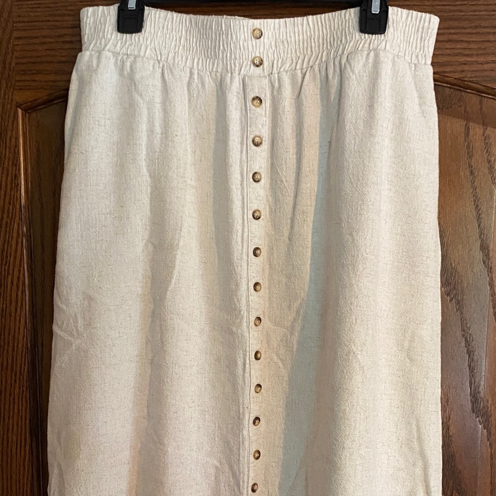Button-Front Cream Midi Skirt with Elastic Waist